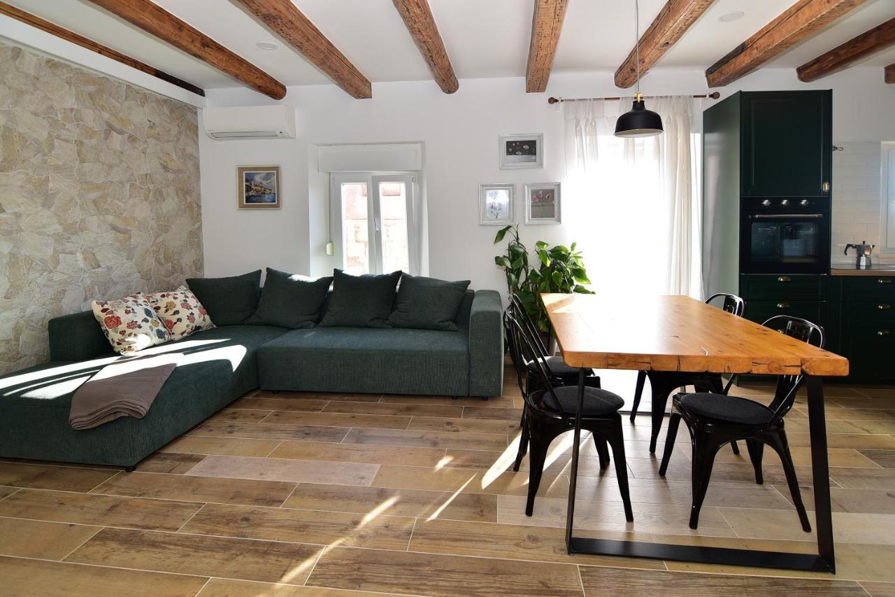 Apartment Sumic Harbour View Makarska