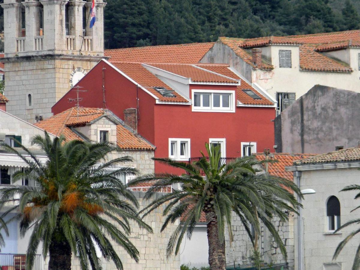 Sumic Harbour View Apartment Makarska